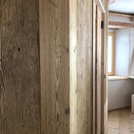 לינה וארוחת בוקר Ceda Cmadins 3*